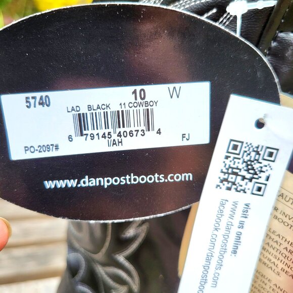 NWOB Laredo Black Leather Cowboy Boots - Style# 5740 - Size 10W - Picture 2 of 11